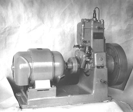 motor_Skandia71DLS_med_generator.JPG (25344 bytes)